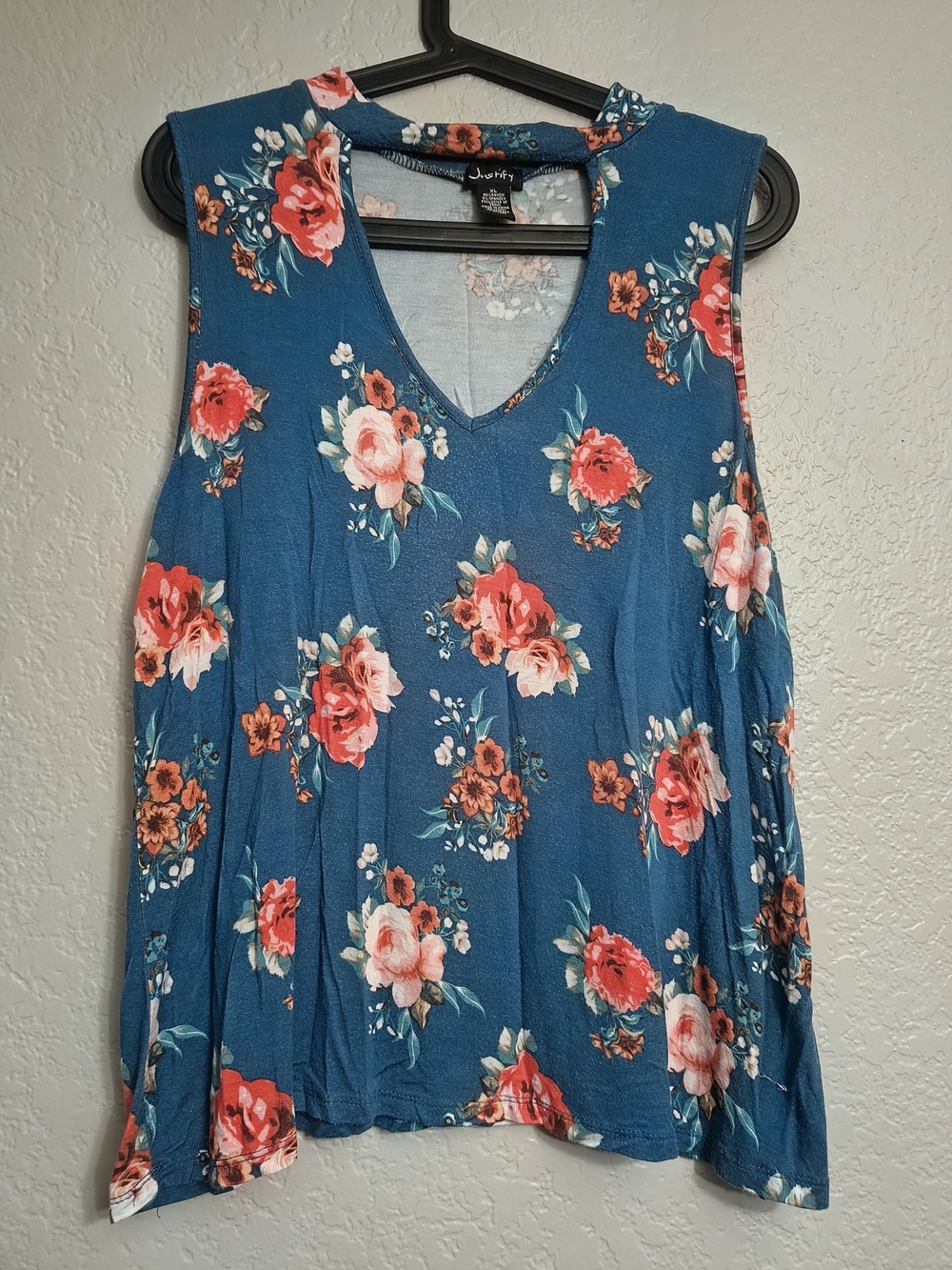XL Floral V-Neck Choker Sleeveless Top / Shirt